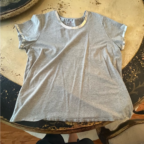 Laurie felt tee with satin trim EUC - Picture 1 of 3
